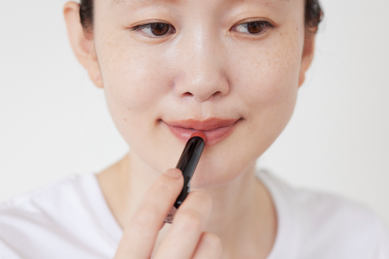 【40代】ひと塗りで長持ち・血色感アップするリップが知りたい!【おすすめ5選】