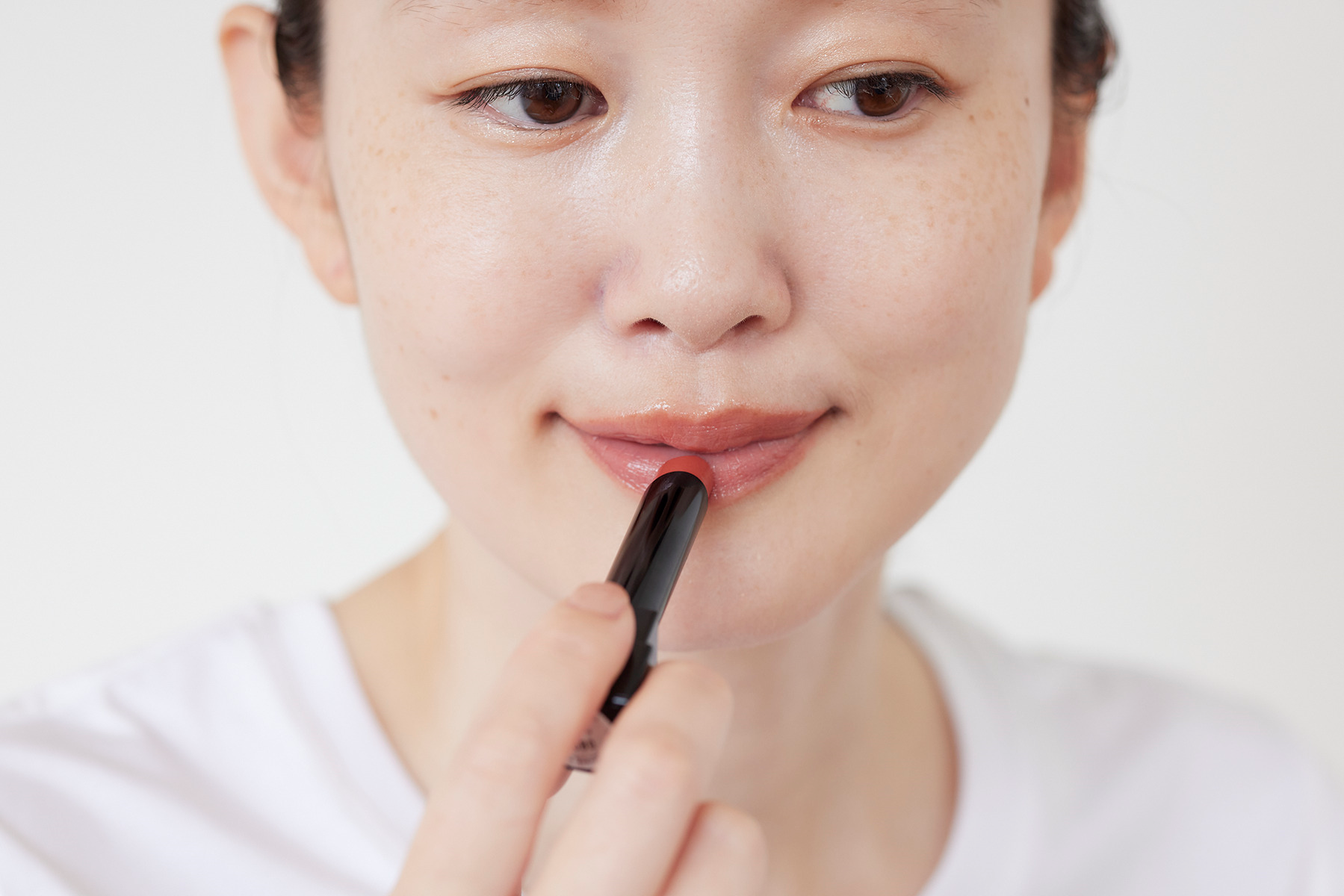 【40代】ひと塗りで長持ち・血色感アップするリップが知りたい！【おすすめ５選】