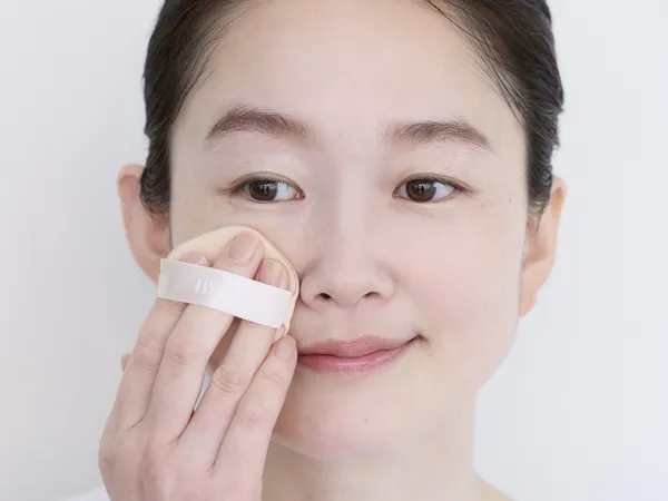 40代に最適のクッションファンデって？くすみカバー＆くずれないタイパコスメを紹介