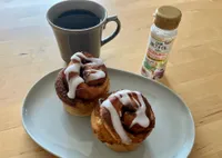 シナモンロールと楽しむ「コーヒー」にちょい足し！『日清MCTオイル』で気軽に続けるオイル生活