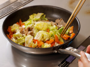 プロの料理家はこう選ぶ！「本当に良いフライパン」5選。毎日愛用するワケとは？