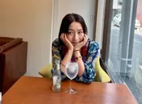 今や【日焼け止め大好き女優】酒井若菜、愛用の日焼け止め8選。これで全方位完璧！