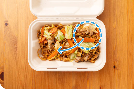 バガス容器いっぱいの焼きそば