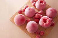 【トマトは丸ごと冷凍】できるって知ってた？ヒンヤリ絶品！冷凍トマトの食べ方アレンジ