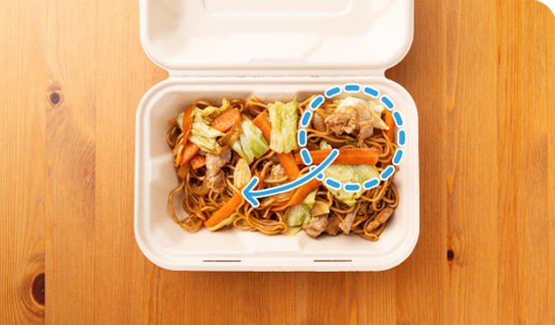 バガス容器いっぱいの焼きそば