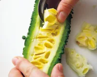 ゴーヤーの『わた』、じつは食べられるって知ってた？おすすめの簡単食べ方アイディア
