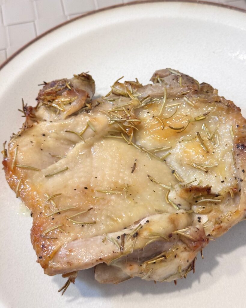 鶏もも肉のハーブ焼き