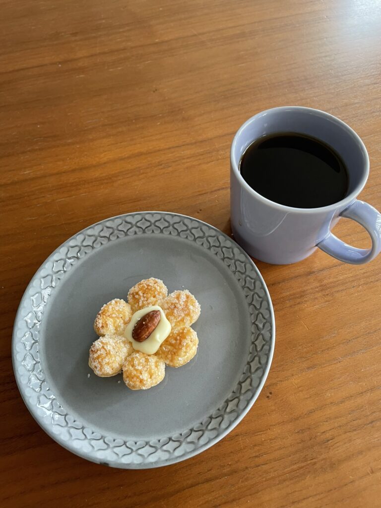 コーヒーと薫るバターサブリナ