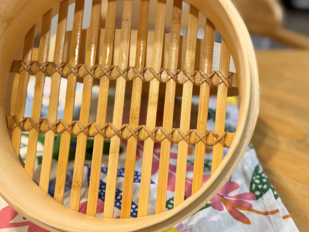 竹製の無印の蒸篭を乾燥させる