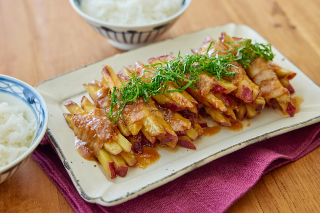 肉巻きさつまいものにんにくみそだれ