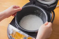 古いお米が美味しくないと思ったら→浸水を変えてみて。甘みつや粘りを出す簡単なコツ